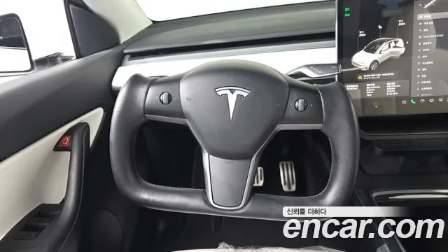 Tesla Model Y 2021 thumb 12