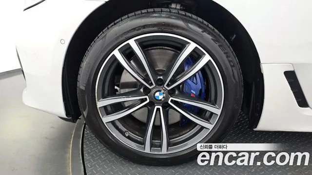 BMW Gran Turismo 2023 thumb 5