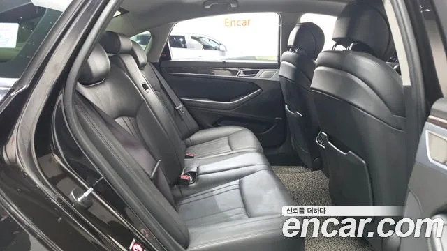 Genesis G80 2017 thumb 11