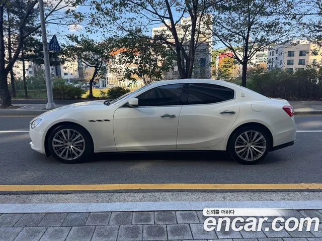 Maserati Ghibli 2015 thumb 3