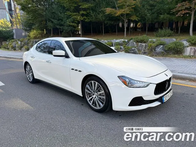 Maserati Ghibli 2015 thumb 8