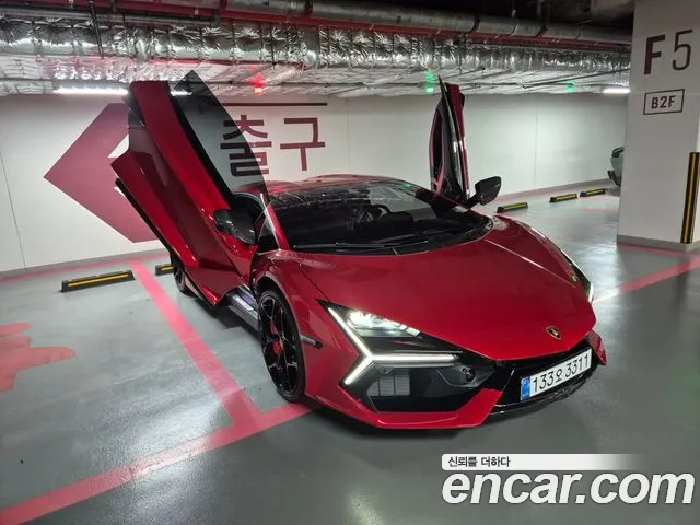 Lamborghini Revuelto 2025 thumb 2