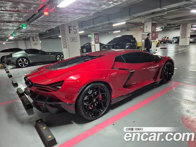 Lamborghini Revuelto 2025 thumb 6