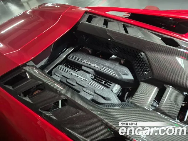 Lamborghini Revuelto 2025 thumb 8