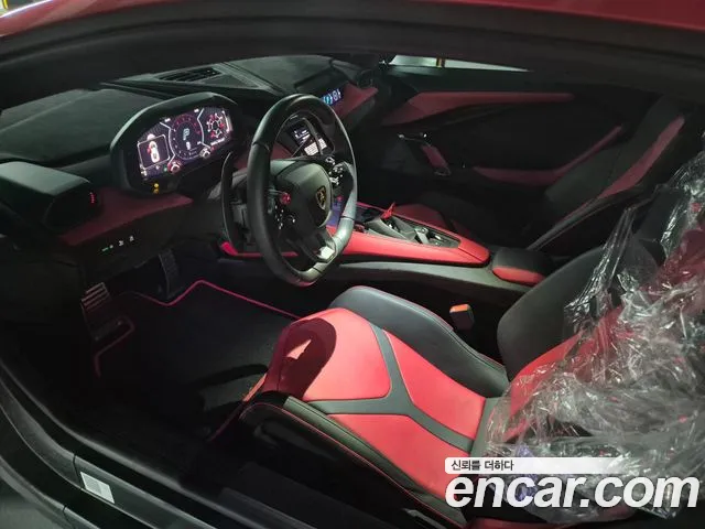 Lamborghini Revuelto 2025 thumb 10