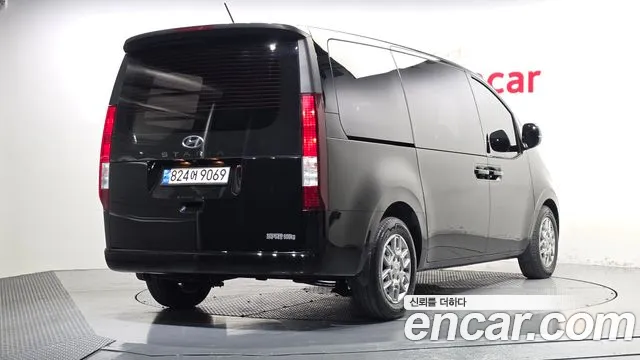 Hyundai Staria 2022 thumb 2