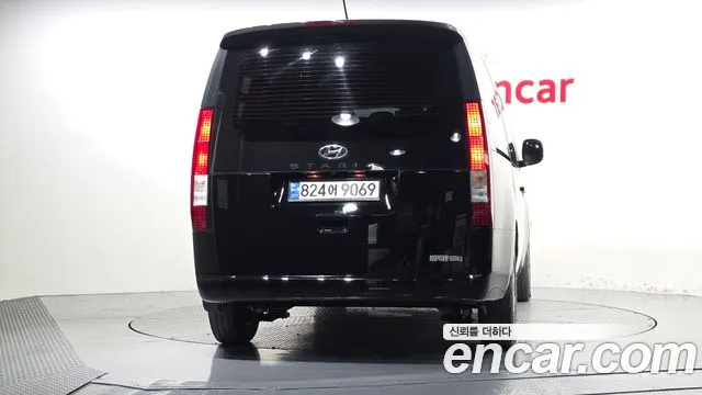 Hyundai Staria 2022 thumb 4