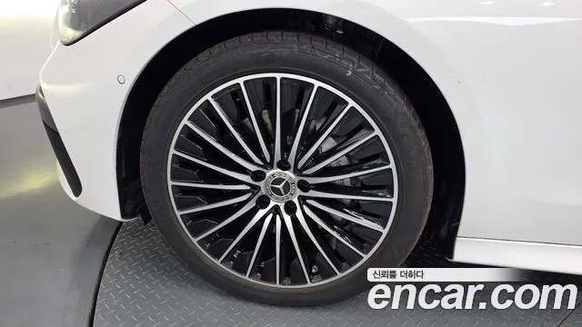 Mercedes-Benz CLE-Class 2025 thumb 5