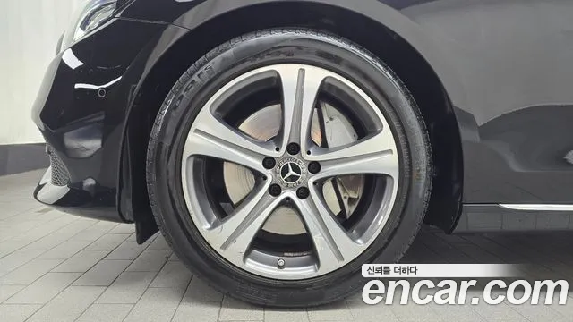Mercedes-Benz E-Класс 2019 thumb 5