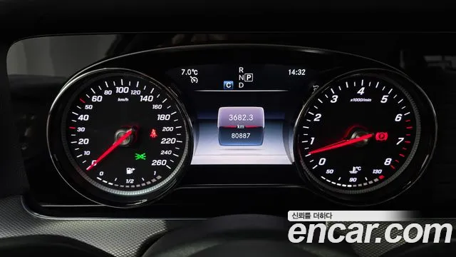Mercedes-Benz E-Класс 2019 thumb 8