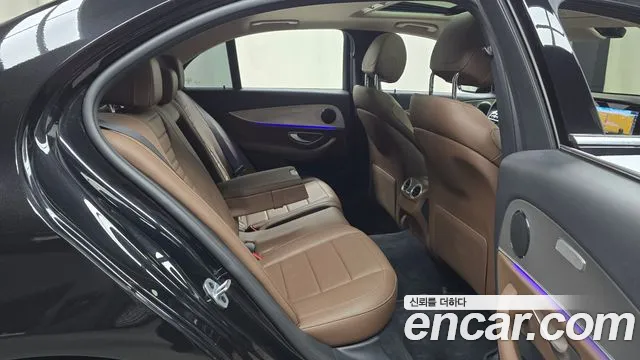 Mercedes-Benz E-Класс 2019 thumb 11