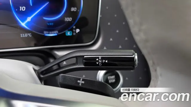 Mercedes-Benz EQE 2023 thumb 8