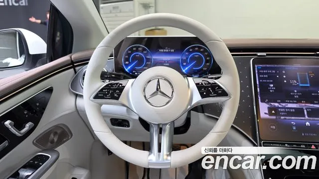 Mercedes-Benz EQE 2023 thumb 12