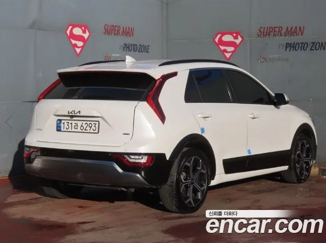 Kia Niro 2023 thumb 3