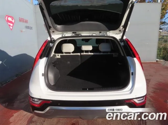 Kia Niro 2023 thumb 5