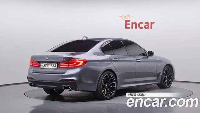 BMW 5-Series 2017 thumb 2