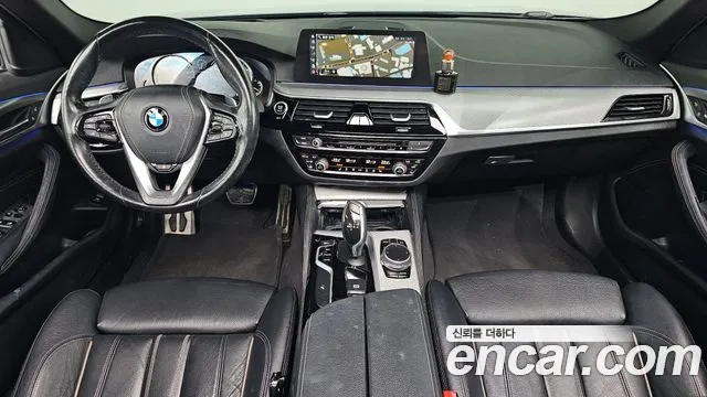 BMW 5-Series 2017 thumb 7