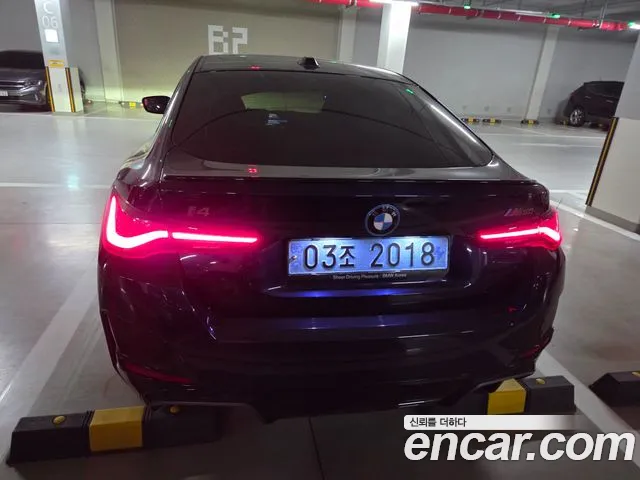 BMW i4 2022 thumb 4
