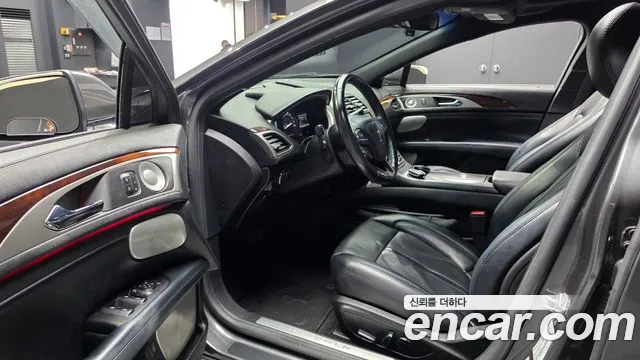 Lincoln MKZ 2017 thumb 10