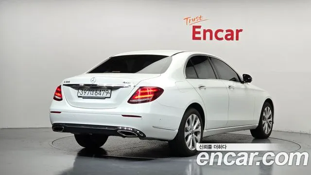 Mercedes-Benz E-Класс 2020 thumb 2