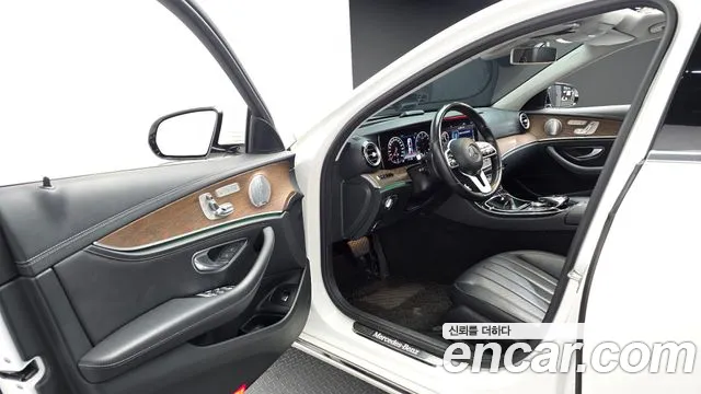Mercedes-Benz E-Класс 2020 thumb 10