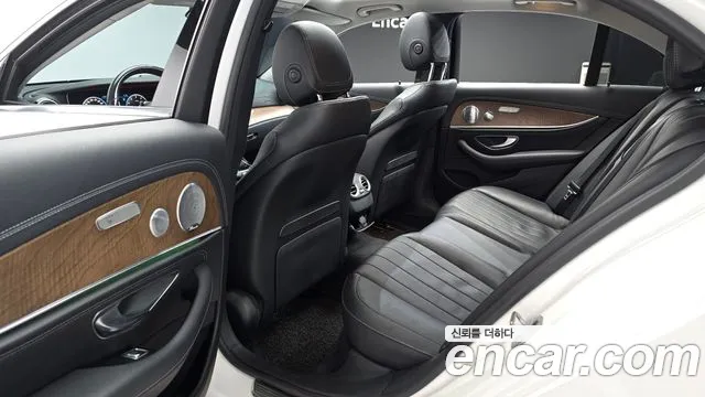 Mercedes-Benz E-Класс 2020 thumb 11