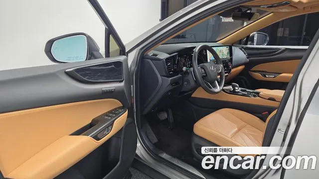 Lexus NX 2025 thumb 10