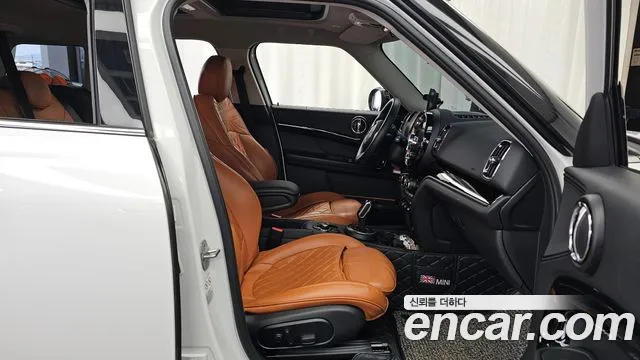 MINI Countryman 2023 thumb 11