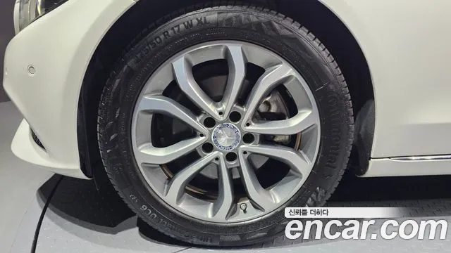 Mercedes-Benz C-Класс 2015 thumb 5