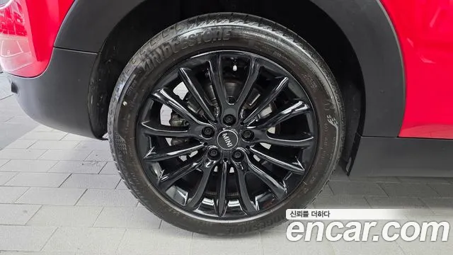 MINI Clubman 2023 thumb 5