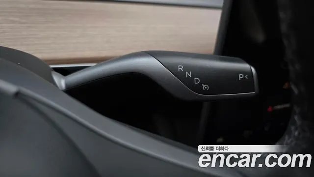 Tesla Model Y 2023 thumb 9