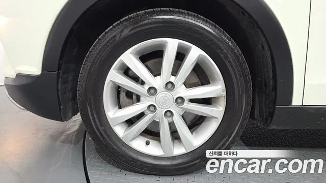 KG_Mobility_Ssangyong TIBOLI 2015 thumb 5