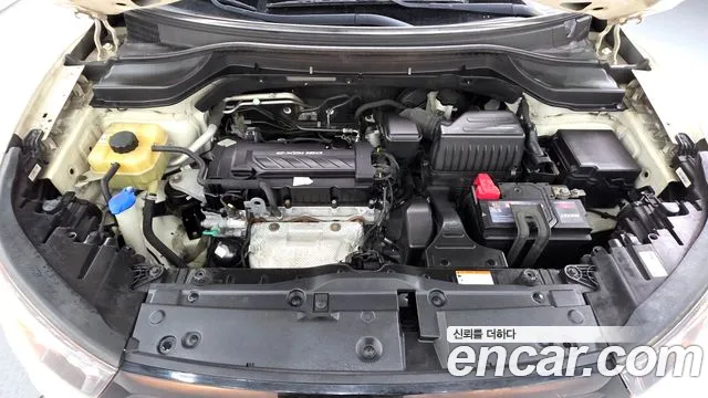 KG_Mobility_Ssangyong TIBOLI 2015 thumb 6