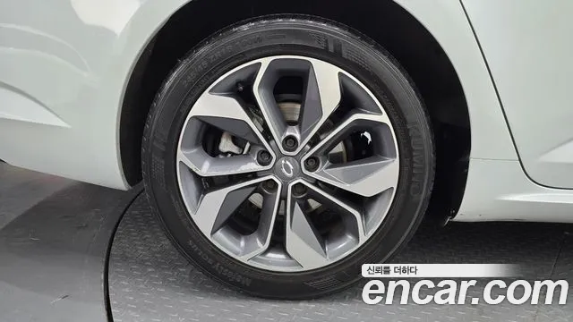 Renault-KoreaSamsung Megane 2019 thumb 4
