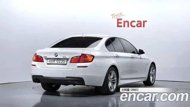 BMW 5-Series 2016 thumb 2