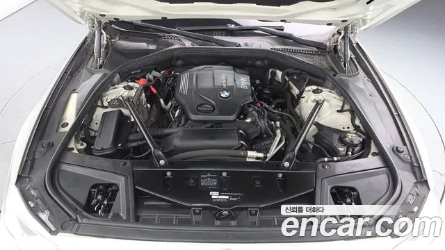 BMW 5-Series 2016 thumb 6