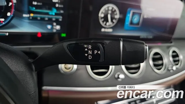 Mercedes-Benz E-Класс 2016 thumb 9