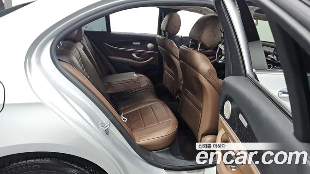 Mercedes-Benz E-Класс 2016 thumb 11