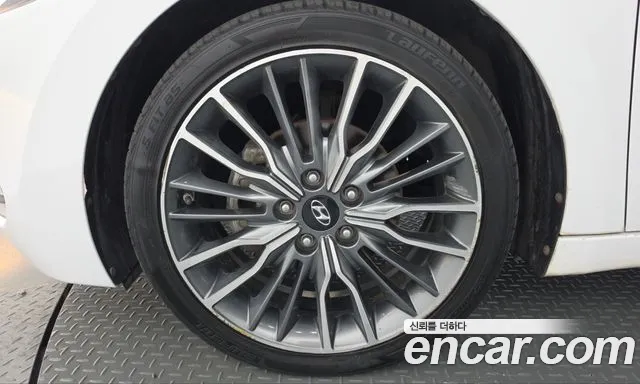 Hyundai Avante 2015 thumb 5