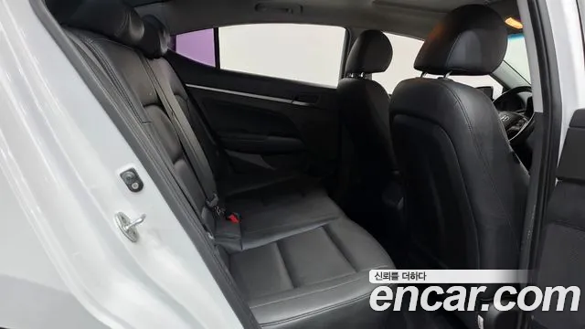 Hyundai Avante 2015 thumb 11