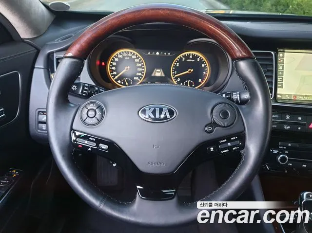 Kia K9 2017 thumb 8