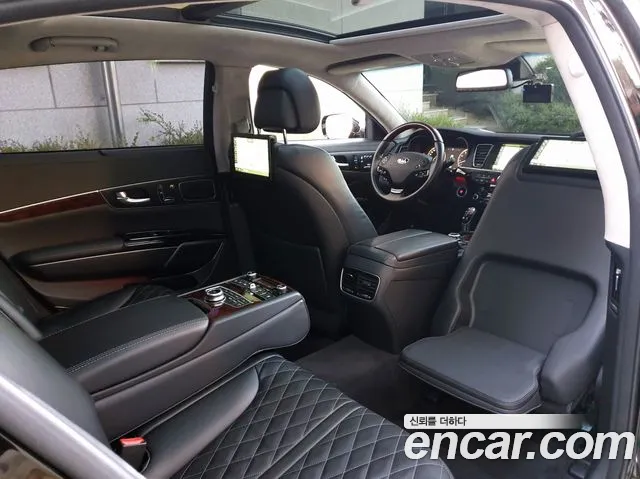 Kia K9 2017 thumb 11