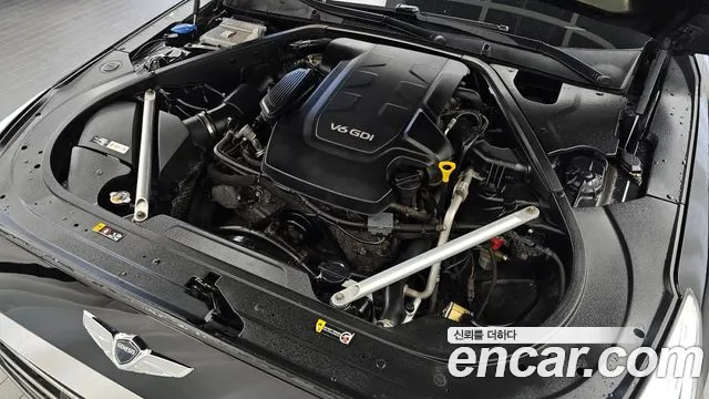 Genesis G90 2016 thumb 6