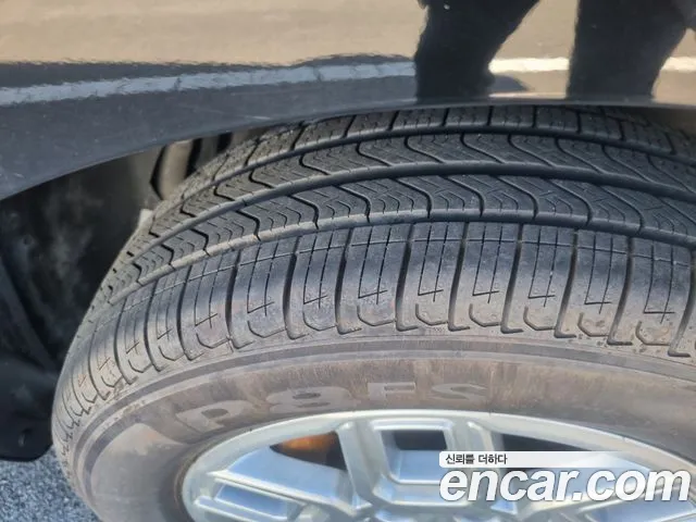 Hyundai Staria 2023 thumb 5