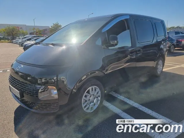 Hyundai Staria 2023 thumb 12