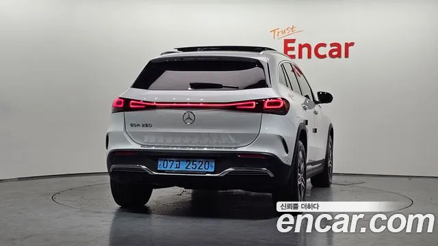 Mercedes-Benz EQA 2021 thumb 4