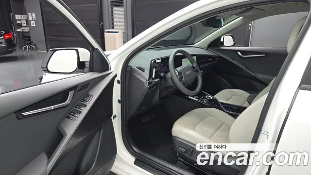 Kia Niro 2023 thumb 10