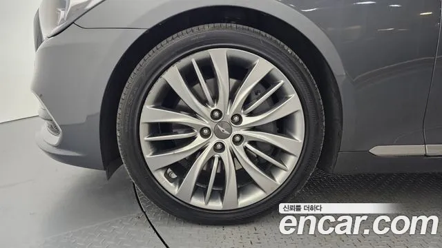 Genesis G80 2017 thumb 5