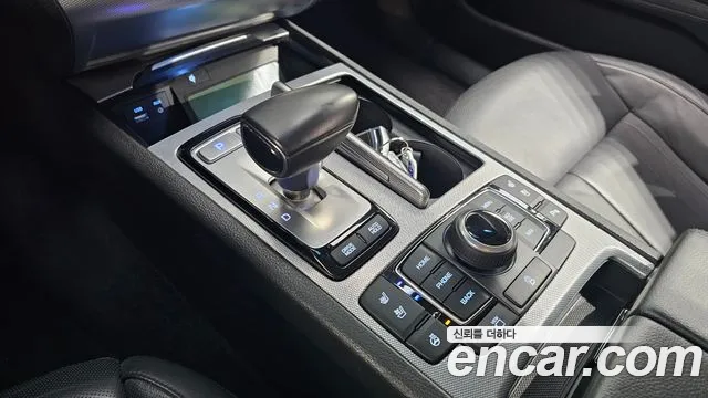 Genesis G80 2017 thumb 9