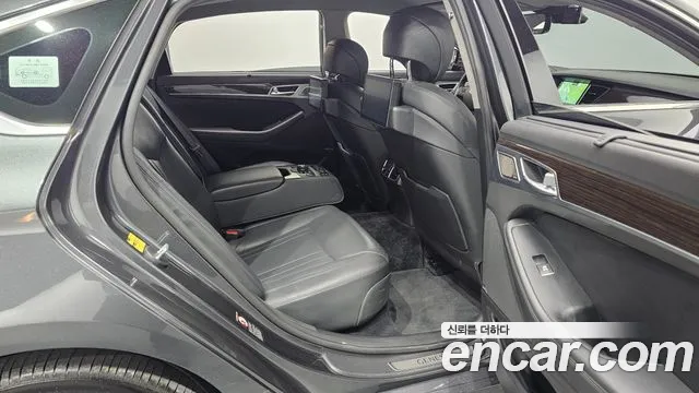 Genesis G80 2017 thumb 11